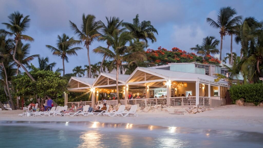 Antigua-et-Barbuda : Pourquoi les familles nombreuses paient moins par passeport
